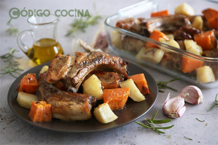 Costillas al horno con patata y boniato