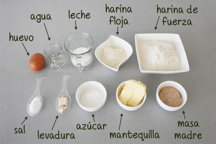 Ingredientes para hacer medias noches caseras de masa madre