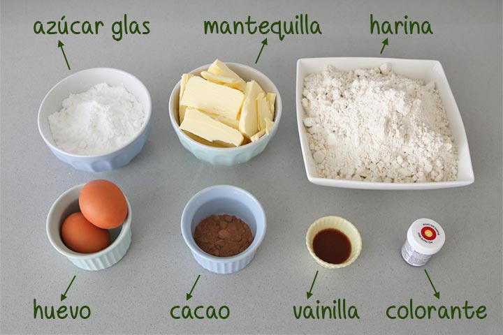 Ingredientes para hacer galletas de bastón de caramelo para Navidad