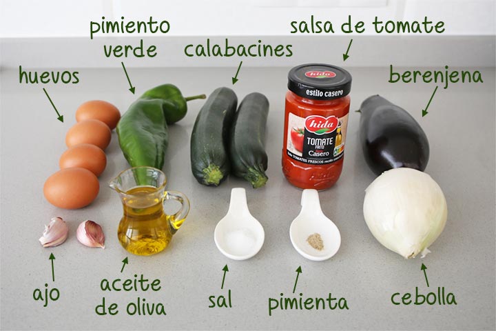 Ingredientes para hacer pisto de verduras con huevo