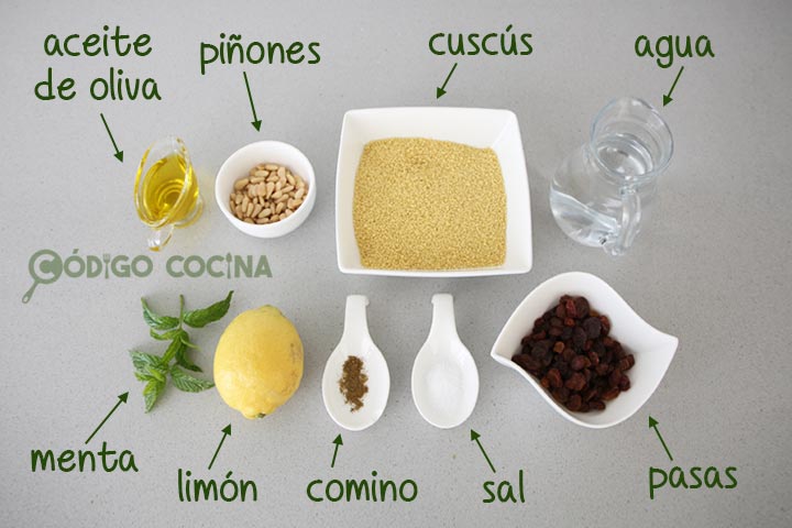 Ingredientes para hacer cuscús con pasas y piñones