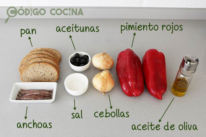 Ingredientes para hacer tostas con pimientos asados y anchoas