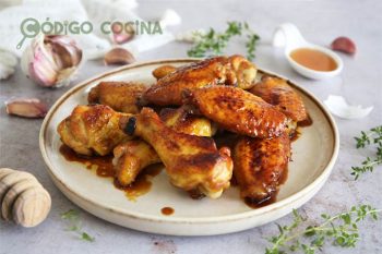 Receta de alitas de pollo con salsa de soja y miel