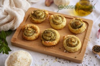 Aperitivo de hojaldre con pesto