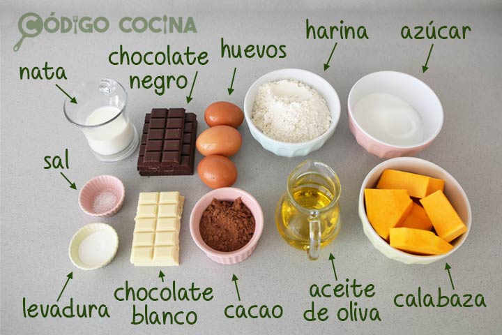 Ingredientes para hacer bizcocho de calabaza y chocolate de Halloween