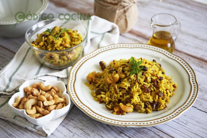 Arroz al curry con pasas