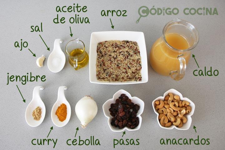 Ingredientes para hacer arroz al curry para guarnición