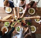 Cómo organizar una comida con invitados en casa