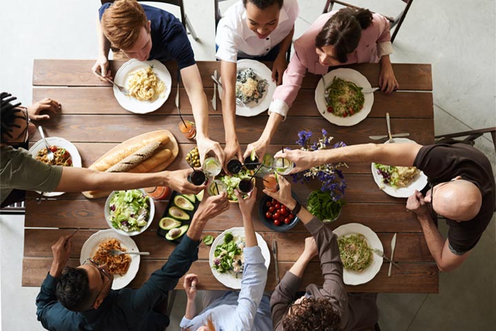 Cómo organizar una cena con invitados en casa