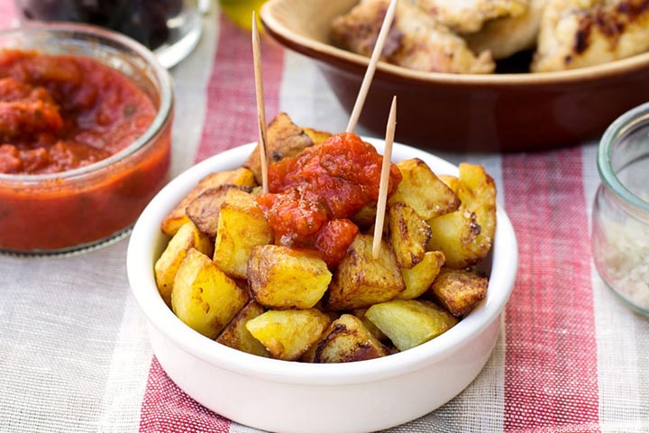 Patatas bravas en los restaurantes de Madrid o Barcelona