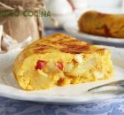 Tortilla de patata bacalao y piquillos