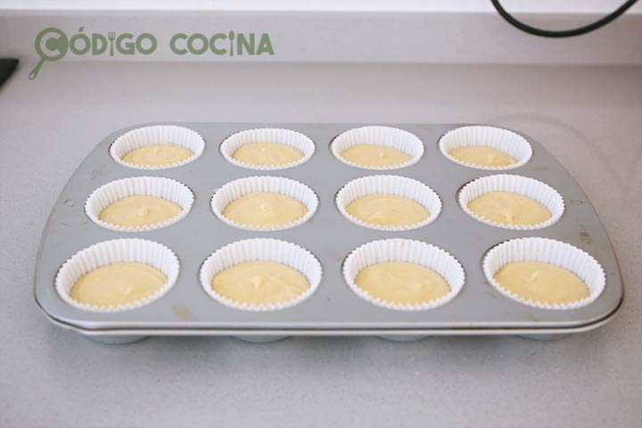Hornear cupcakes para el Día de la Madre