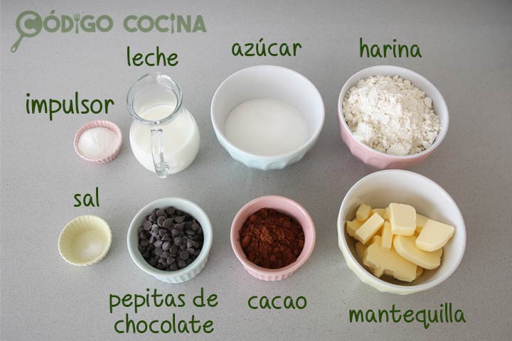 Ingredientes para hacer muffins de chocolate sin huevo