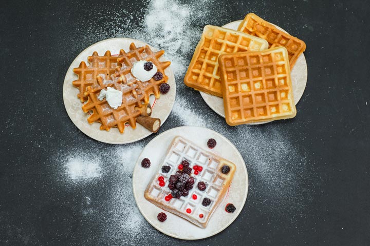 Waffles o gofres con frutos rojos
