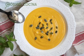 Crema de calabaza con aceite de oliva virgen extra premium